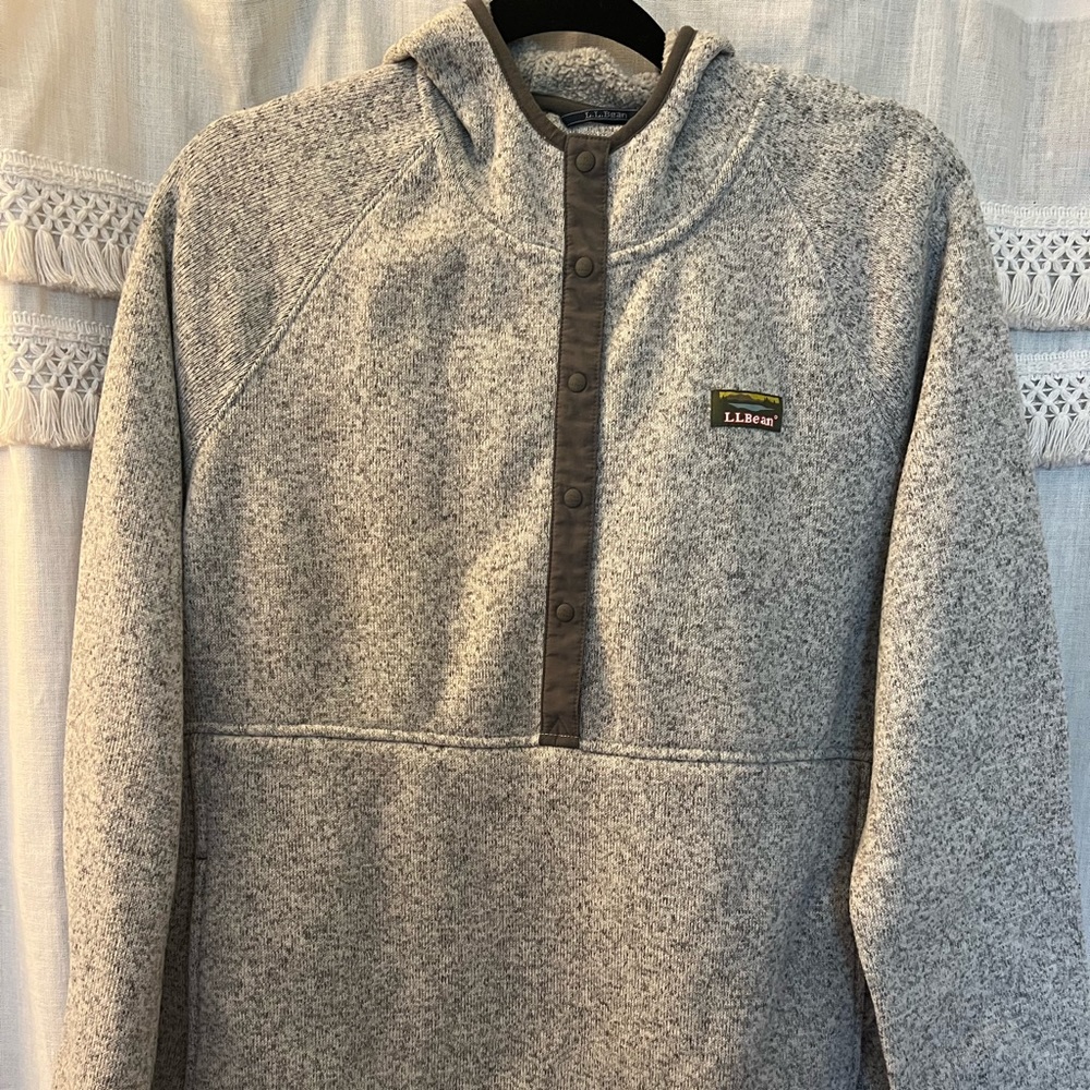 LL BEAN SWEATSHIRT